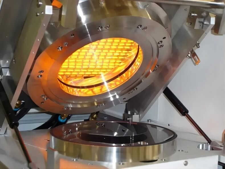 Thermocouple for semiconductor heater